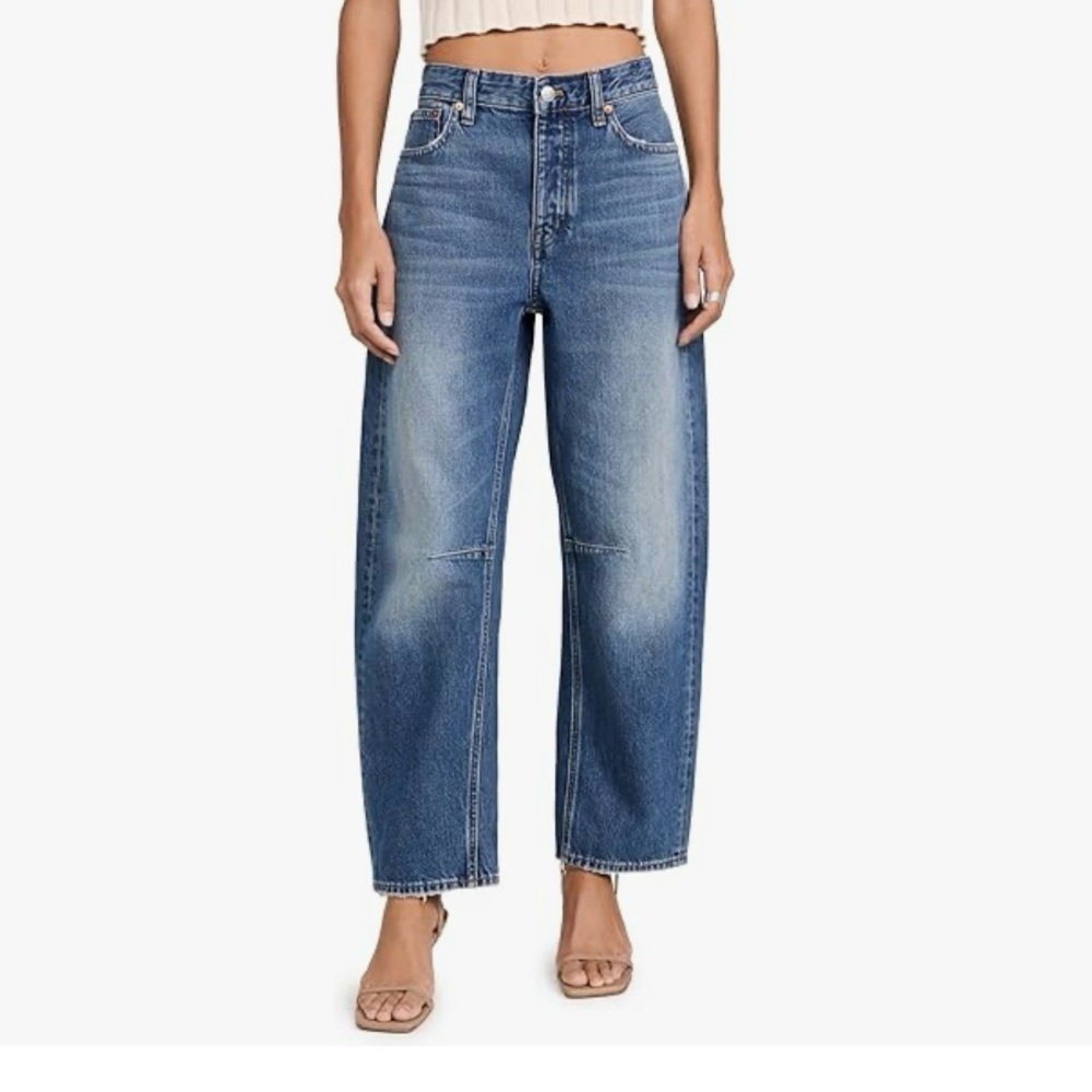 Madewell NWT  darted-barrel leg jeans
